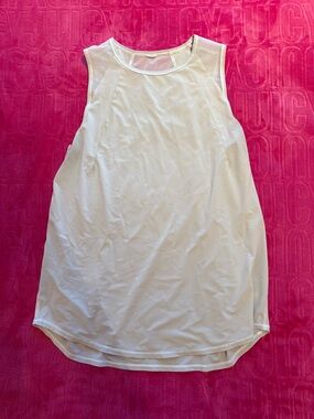 Lululemon Light Grey Sleeveless Open Back Workout Tank Top